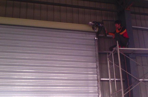 電動(dòng)卷閘門